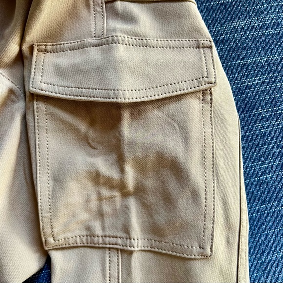 Banana Republic Slim Refined Stretch Cargo Pant - Latte Cream Beige - Picture 11 of 12